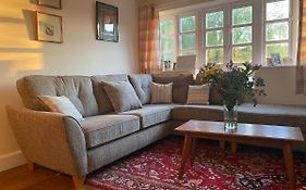 Relaxing Townhouse In The Heart Of Bridport